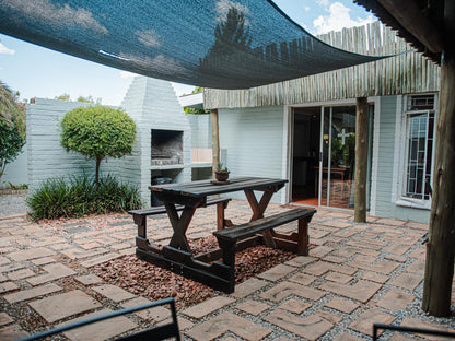 Family room with bath & shower @ Amaziah Guest House