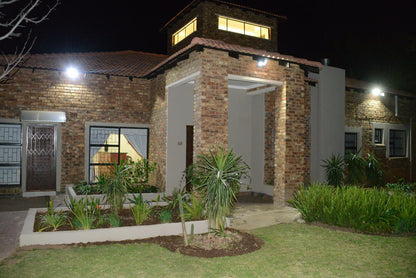 Ametis Guest House Witbank Emalahleni Mpumalanga South Africa House, Building, Architecture, Palm Tree, Plant, Nature, Wood