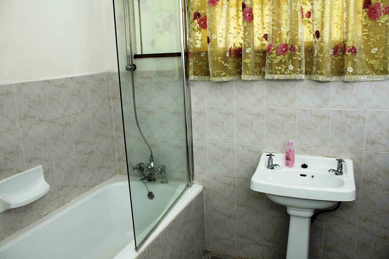 Amizade Guest House Villieria Pretoria Tshwane Gauteng South Africa Bathroom