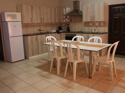 Amjicaja Guesthouse Tours & Rentals, Casa Self-catering-Mh - Walvis Bay, Kitchen