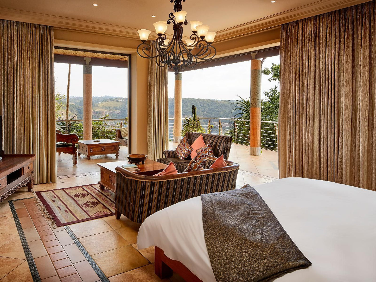 Ammazulu African Palace, Executive Suite