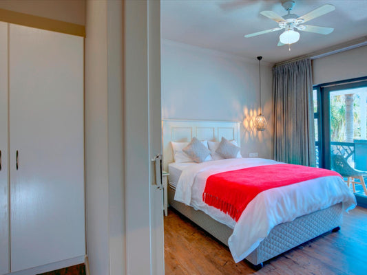 Room 2 Deluxe Queen with Single Bed @ Amour Guest House