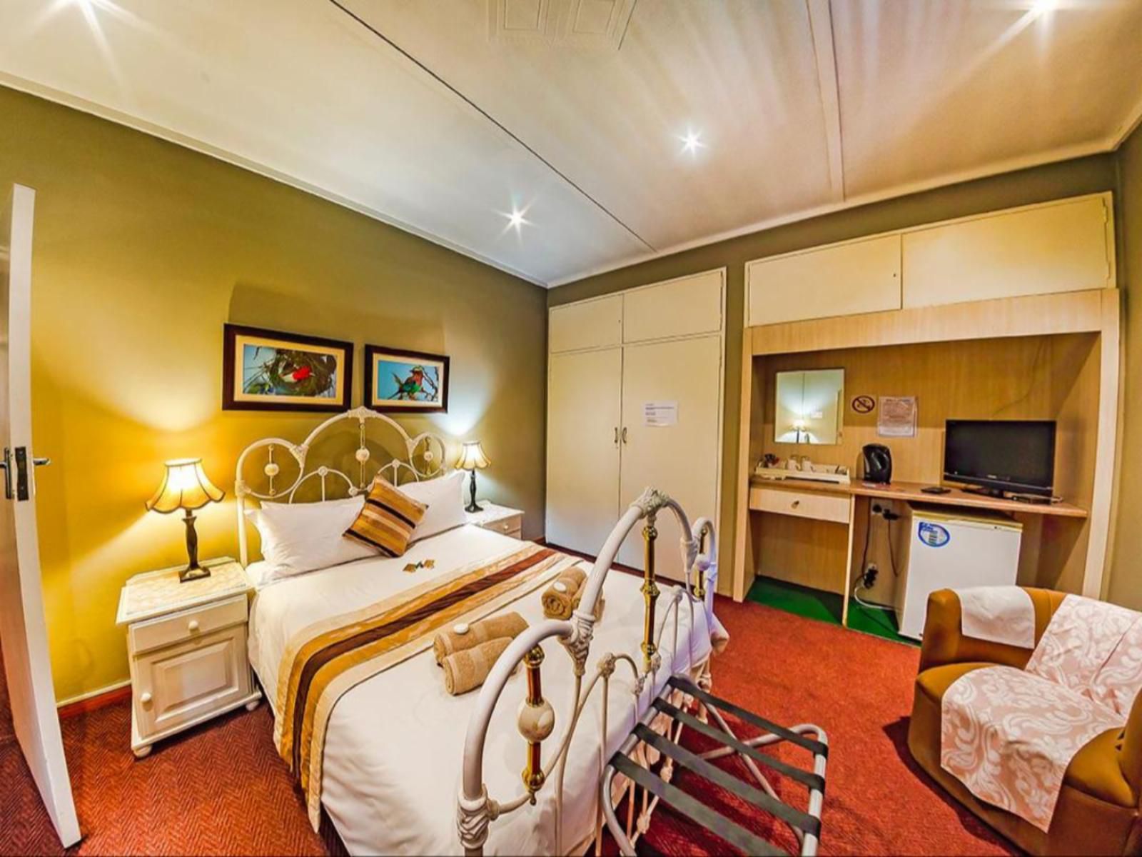 Amper Bo Guest House, One bedroom suite 42-1, Bedroom