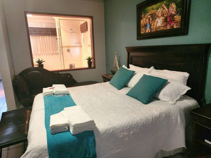 An Exclusive Guest House Too, Room 12: VIP/Honeymoon Sweet, Bedroom