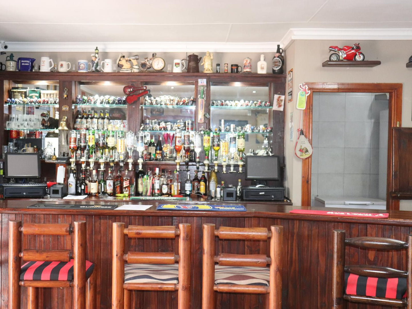 Anerley Garden Park Resort, Bar