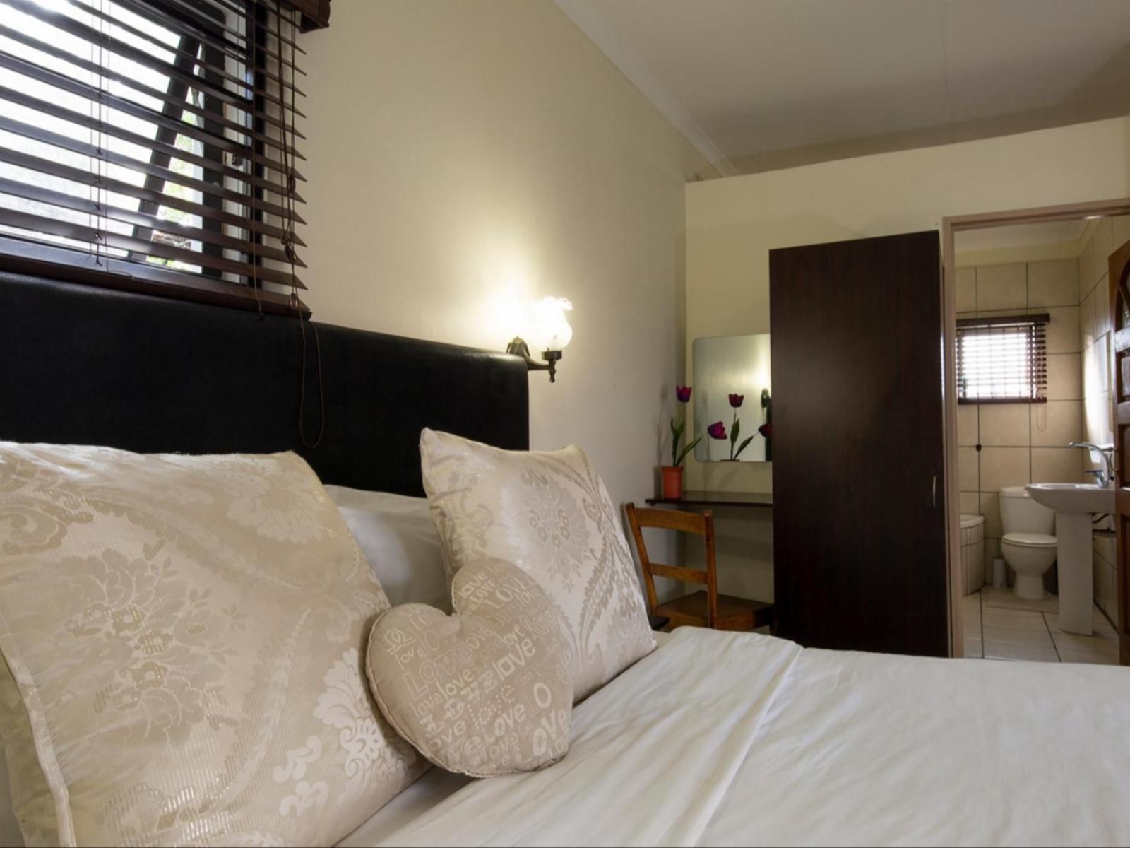 Angelica Guest House, Basic Suite, Bedroom