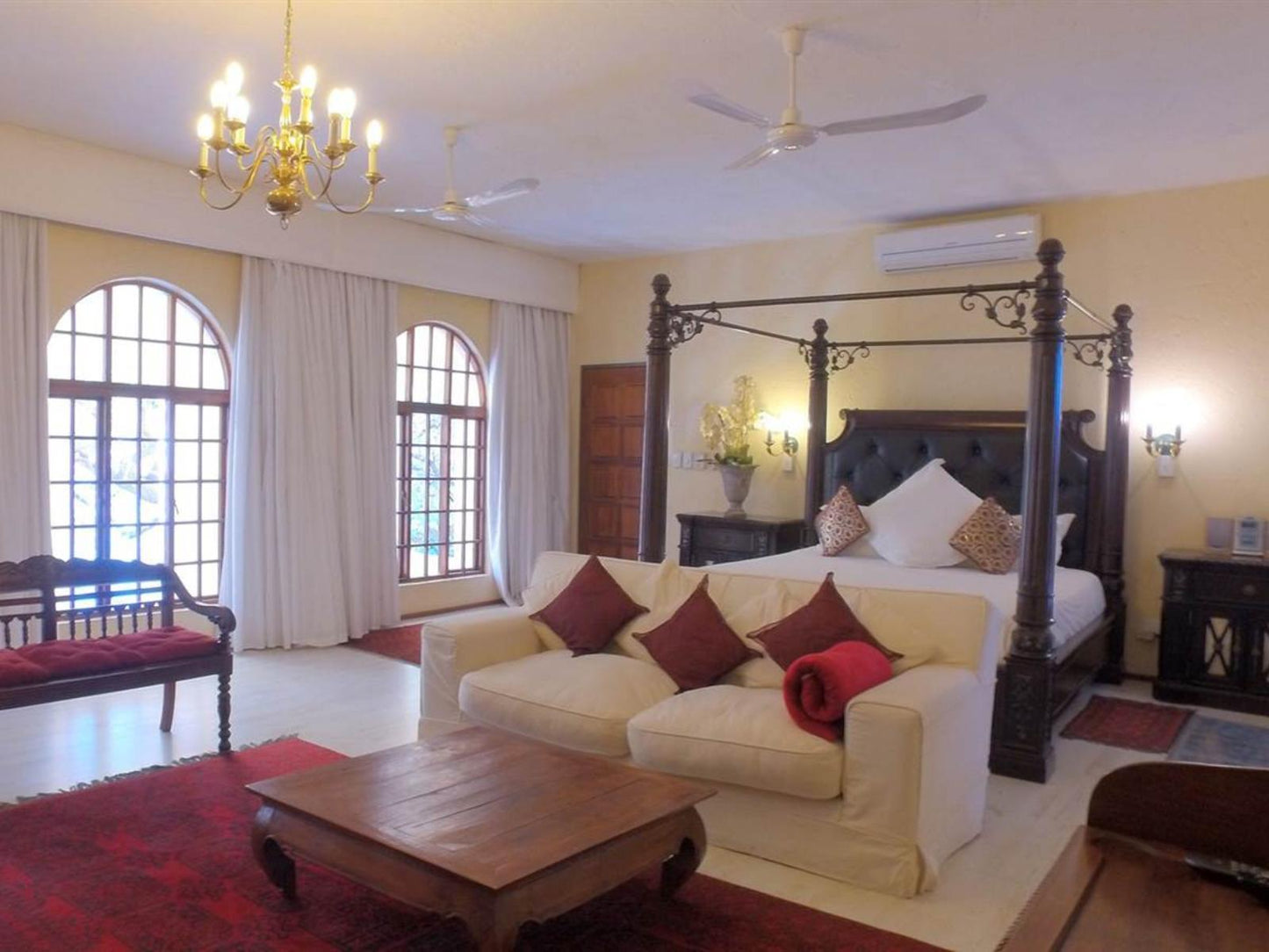 E Honeymoon Suite @ Annabel's Of Bryanston Boutique Guest House