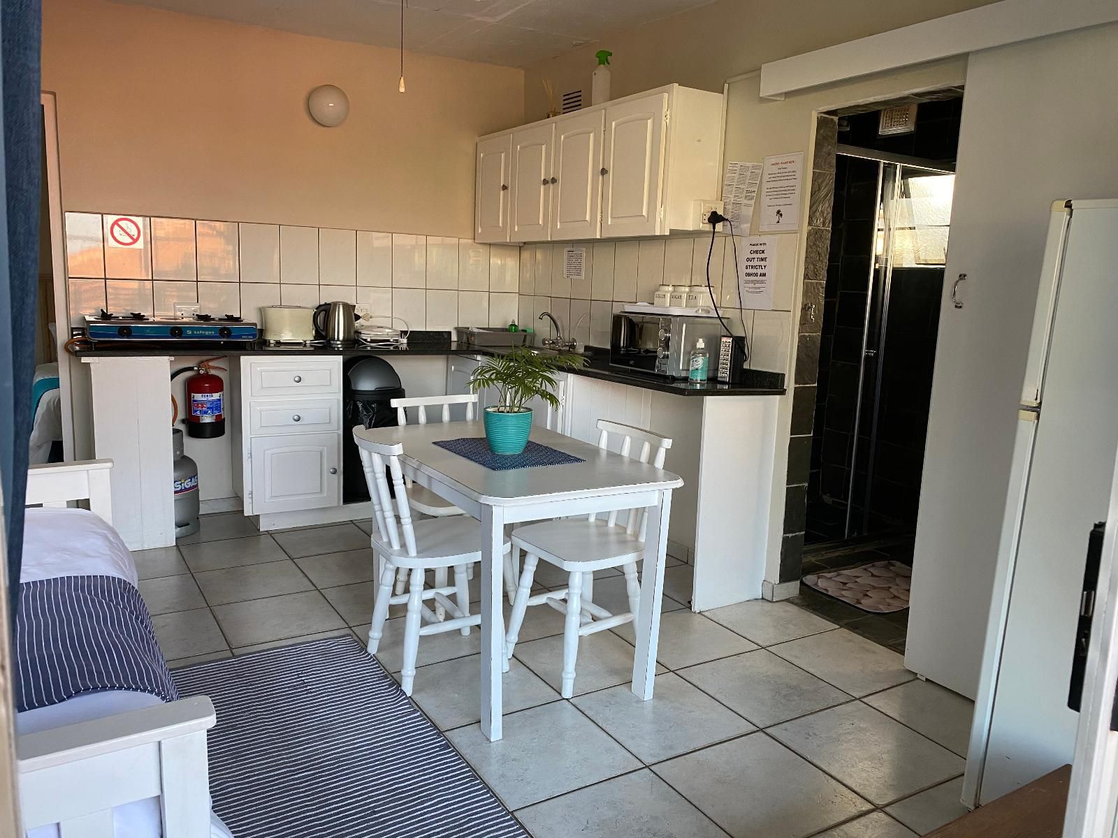 Ansteys Beach Self Catering And Backpackers The Bluff Durban Kwazulu Natal South Africa Kitchen