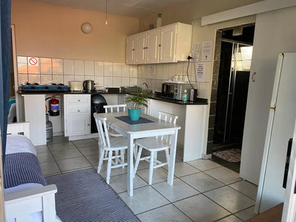 Ansteys Beach Self Catering And Backpackers The Bluff Durban Kwazulu Natal South Africa Kitchen