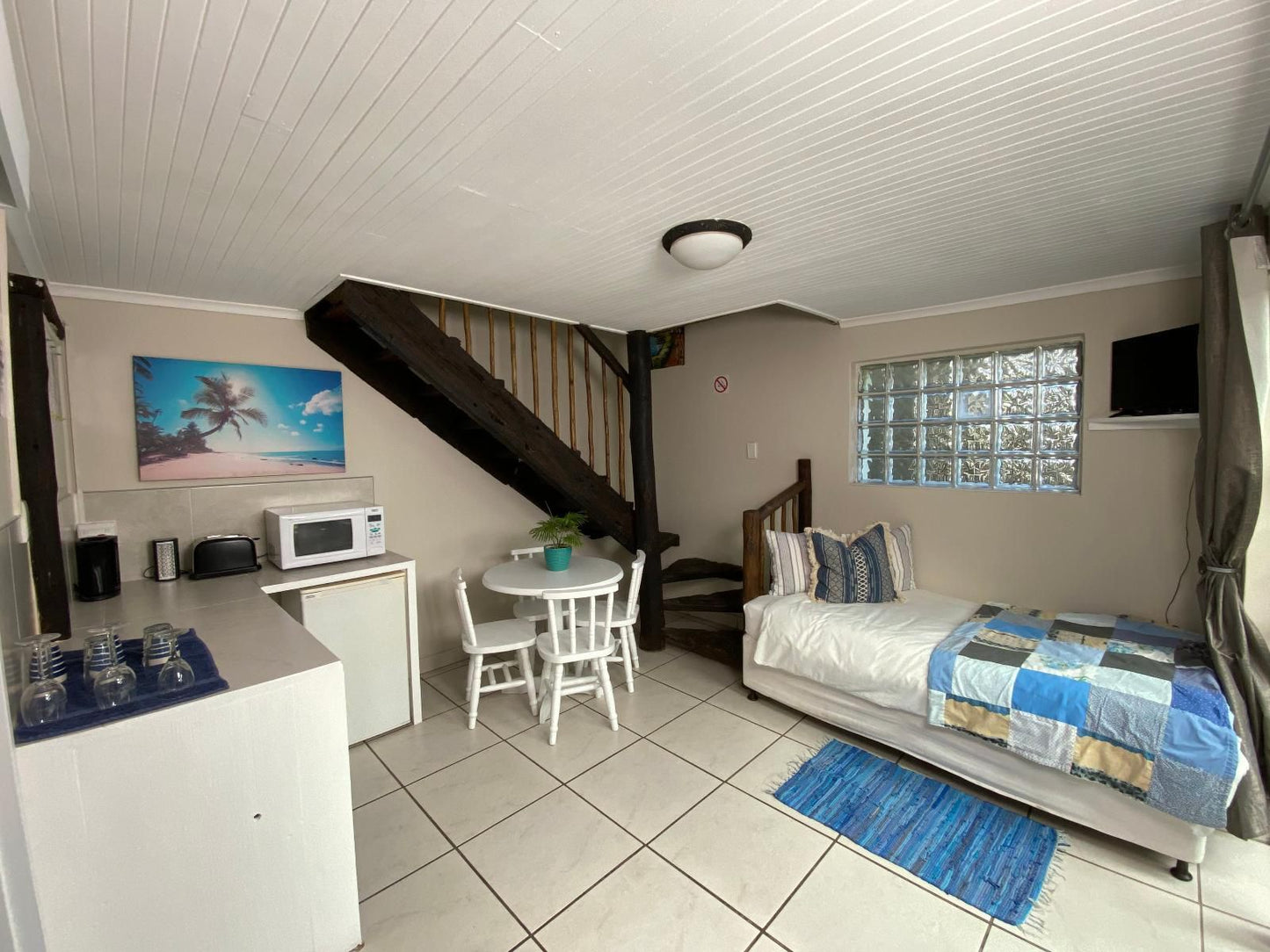 Ansteys Beach Self Catering And Backpackers The Bluff Durban Kwazulu Natal South Africa Bedroom