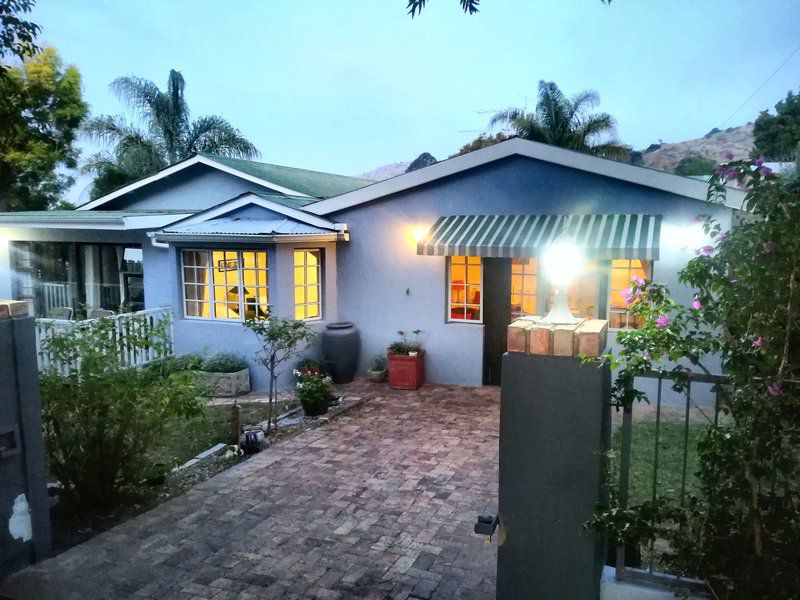 Antique Silk Self Catering Grahamstown Eastern Cape South Africa House, Building, Architecture, Palm Tree, Plant, Nature, Wood