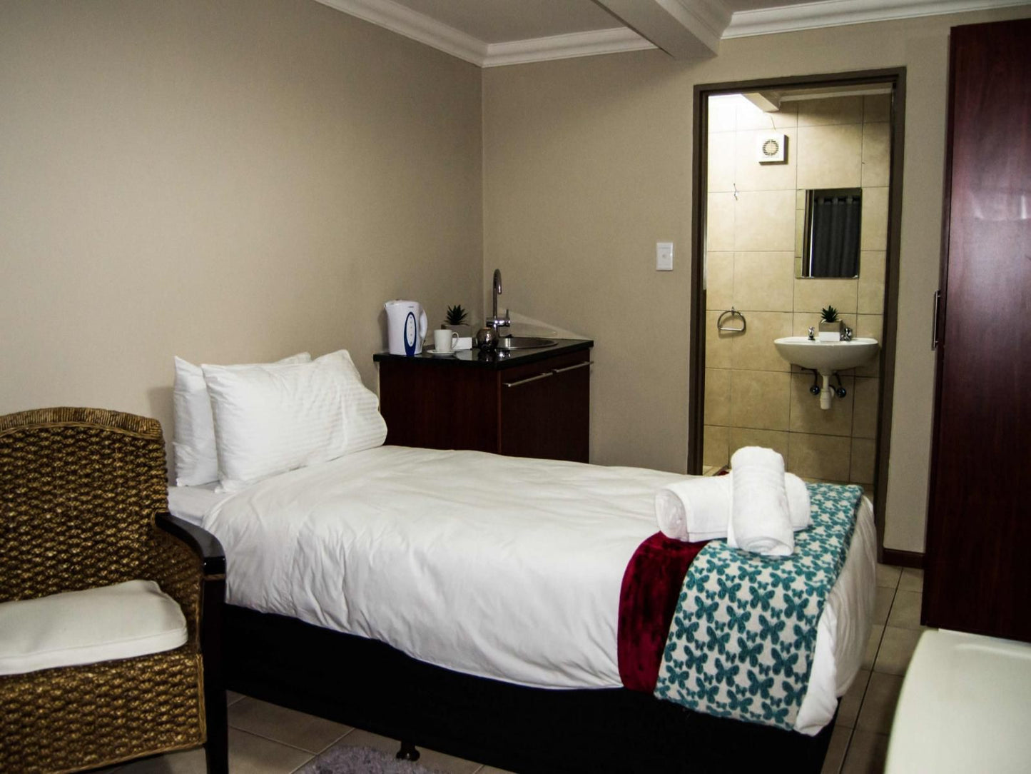 Aps Guesthouse, Standard Room, Bedroom