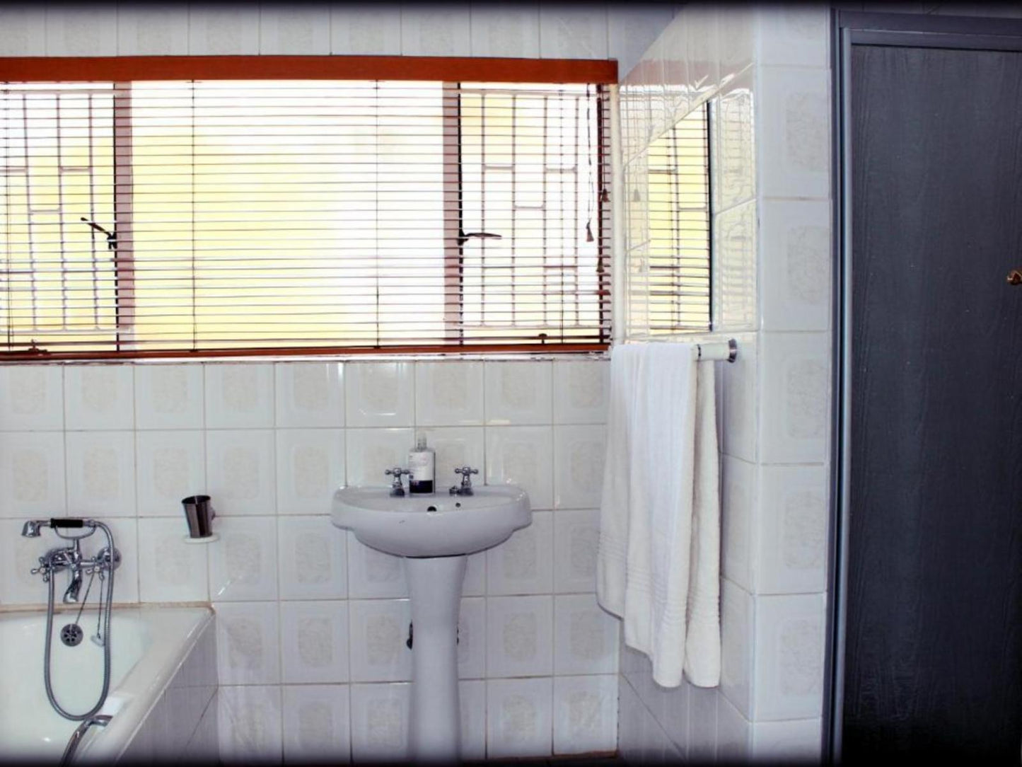 En-suite Double Room @ Aqua Terra Guest House