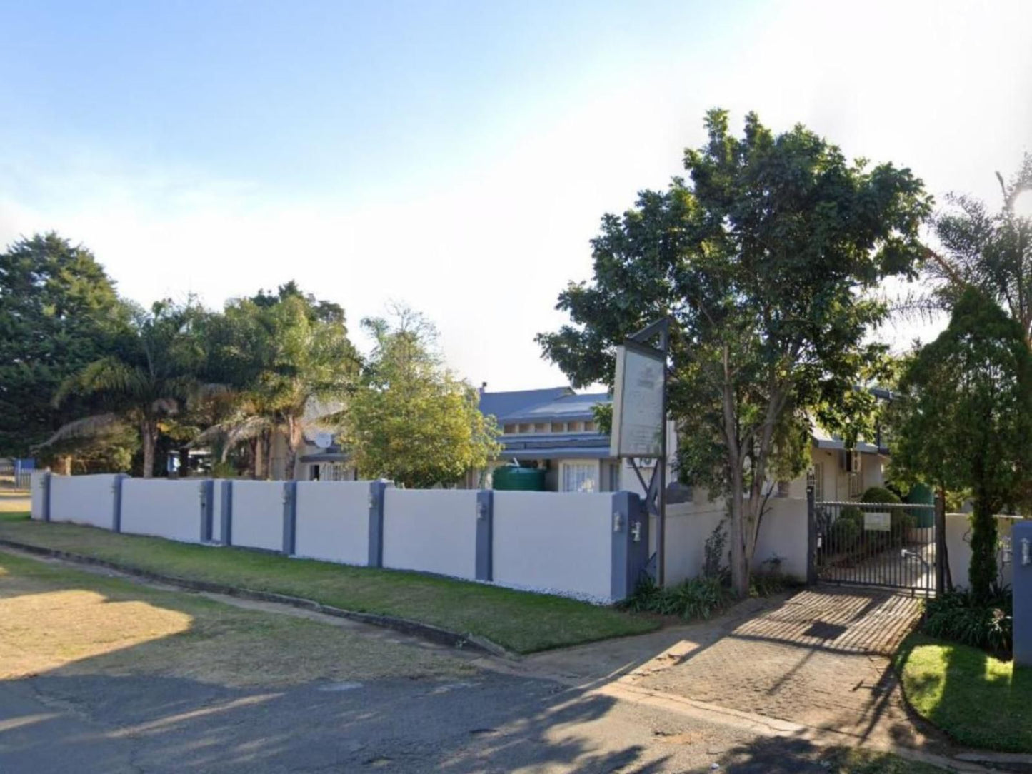 Arusha Lodge, House, Building, Architecture, Palm Tree, Plant, Nature, Wood