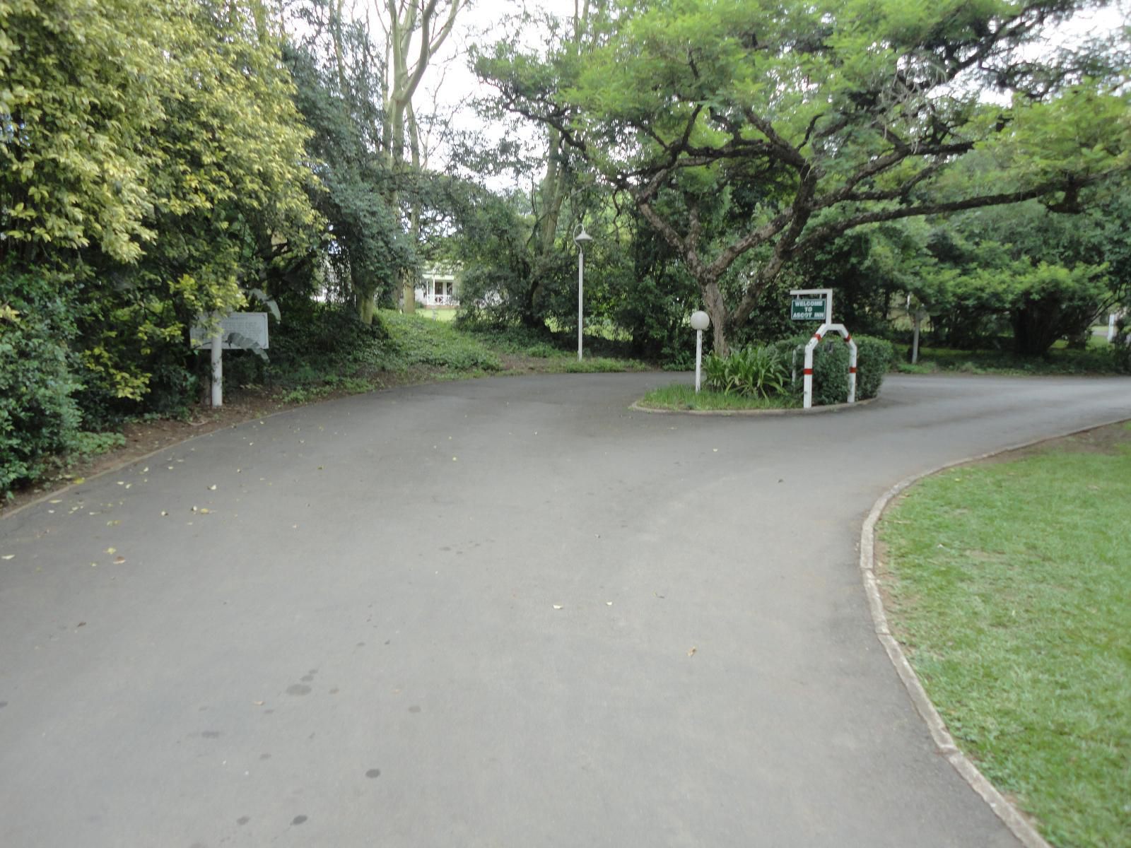 Ascot Inn, Street