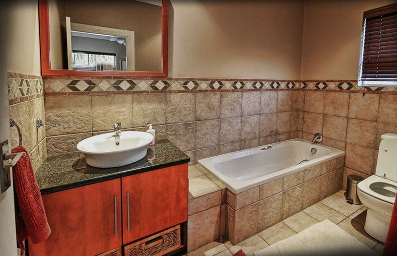 Atelier Isabella Kosmos Hartbeespoort North West Province South Africa Bathroom