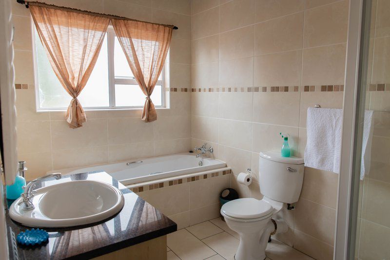 At Home Bed And Breakfast Summerstrand Port Elizabeth Eastern Cape South Africa Bathroom