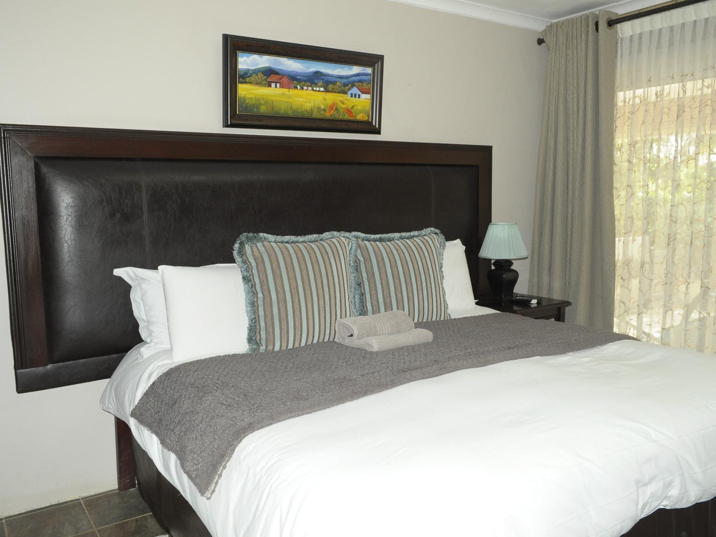 Luxury Rooms @ @ Home Guest House