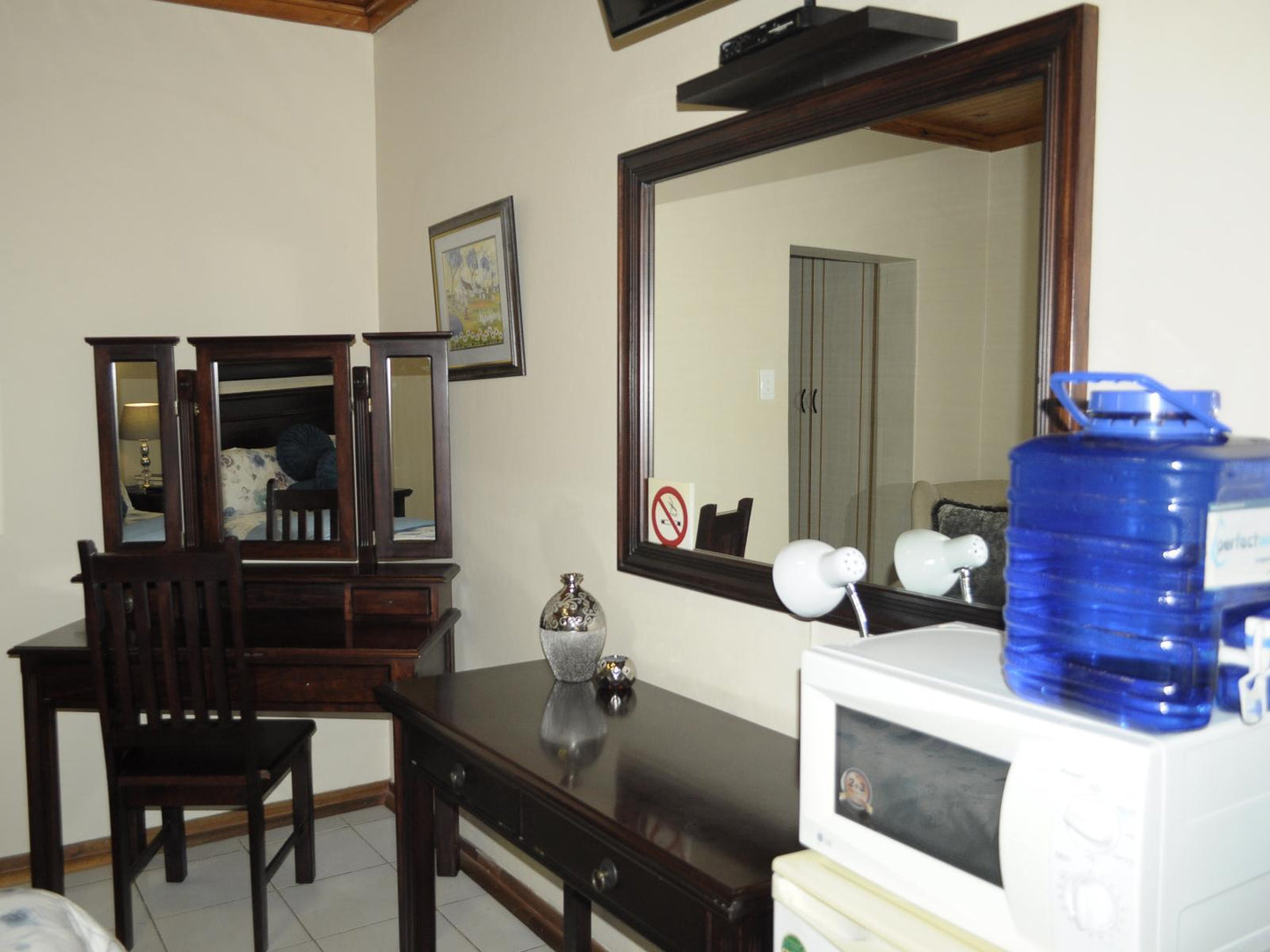 Single Room @ @ Home Guest House