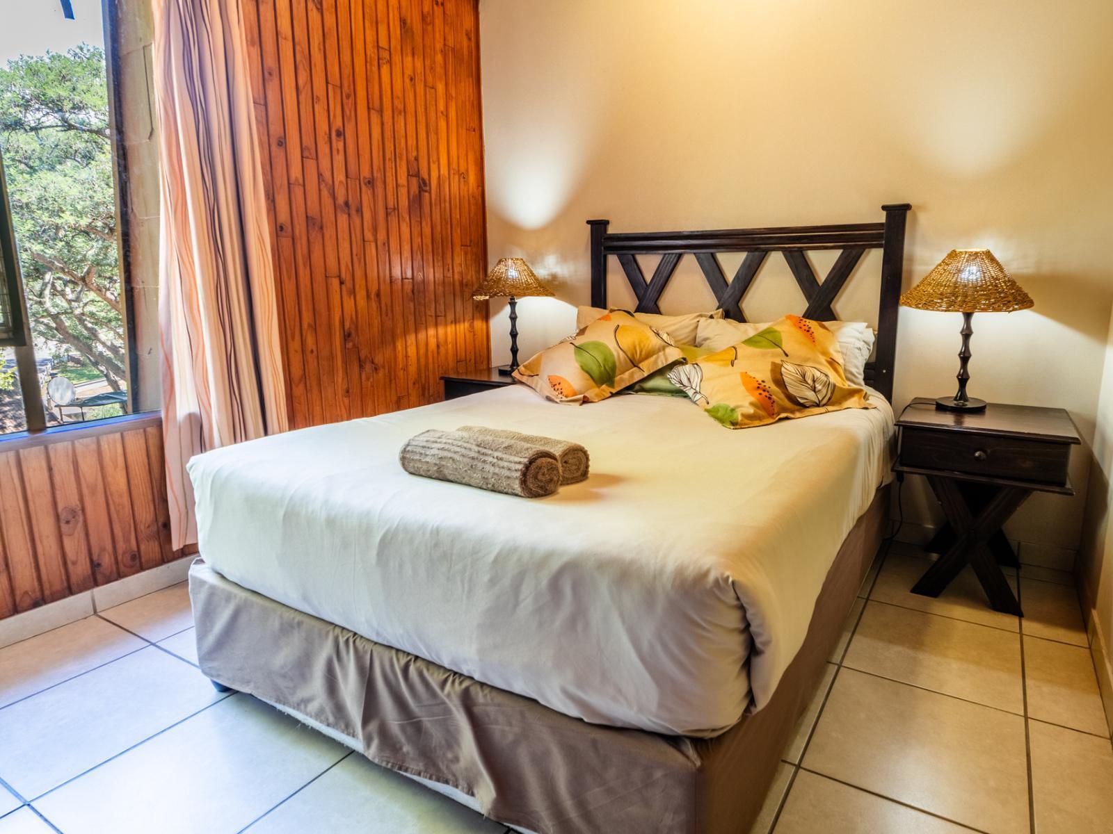 Atkv Klein-Kariba, 6 Sleeper Log Cabin (In the ravine), Bedroom