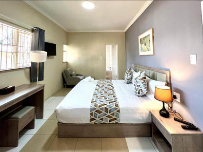 Atlantic Pearl Guest House Sandton, Standard Double Room, Bedroom