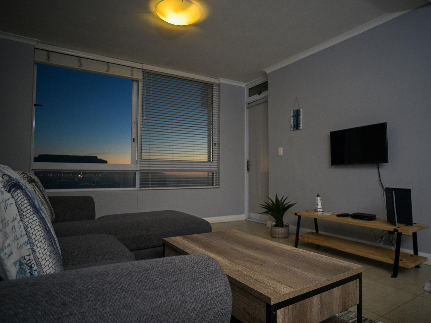 Portico 904 SC Apartment - 2 bedrooms @ Atlantic Oasis Guest House