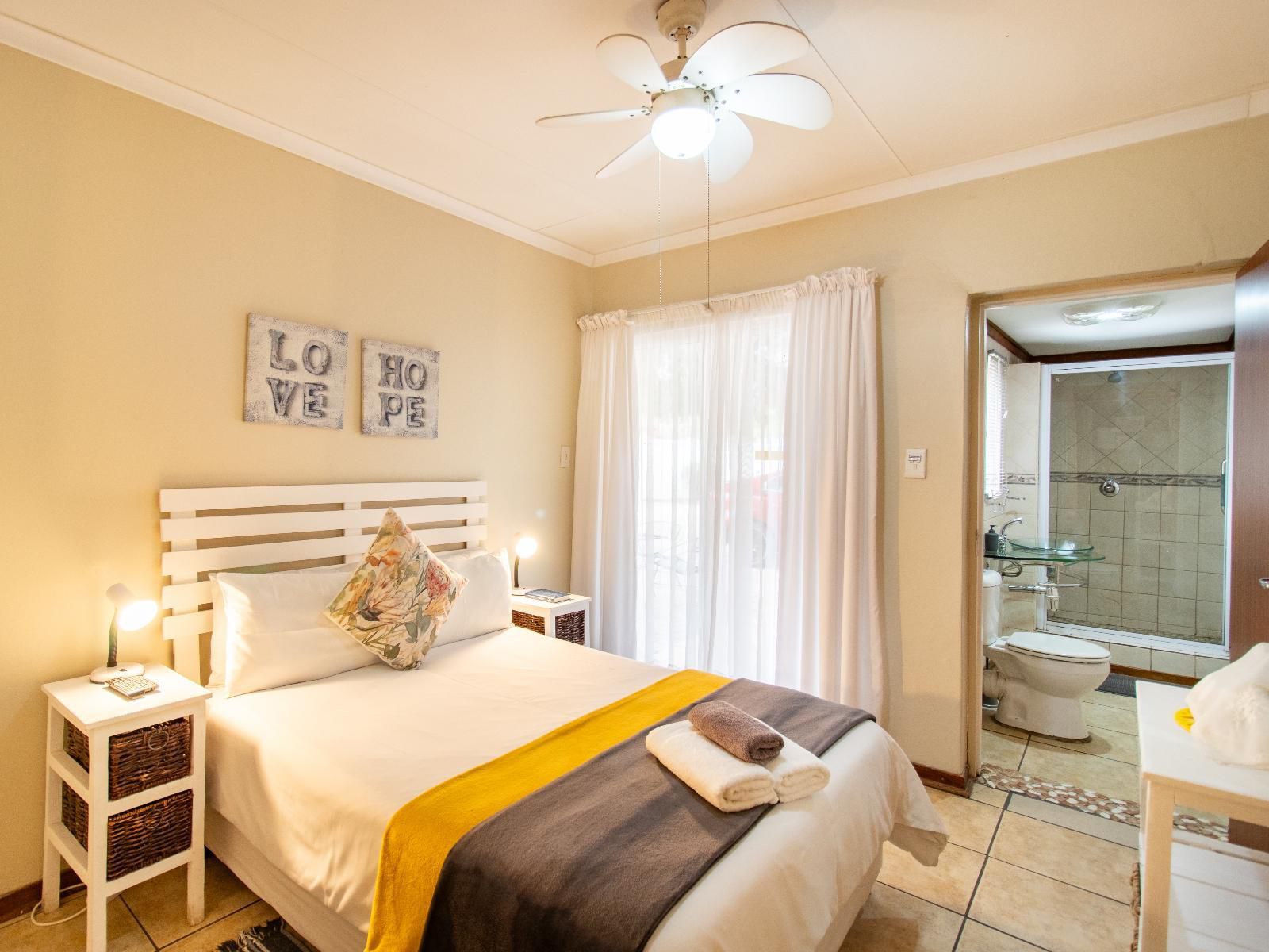 No 17 Guest House Fichardt Park Bloemfontein Free State South Africa Bedroom