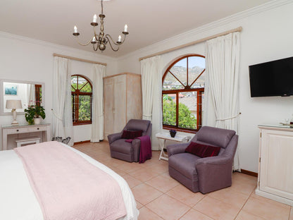 Luxury Rooms @ A Tuscan Villa Guest House
