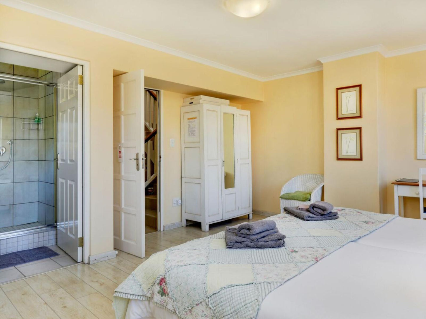 Cottage 2 - Twin Room @ At Villa Garda B&B