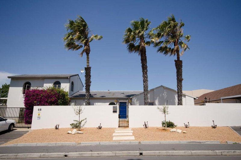 Aviva Accommodation Table View Blouberg Western Cape South Africa House, Building, Architecture, Palm Tree, Plant, Nature, Wood, Desert, Sand