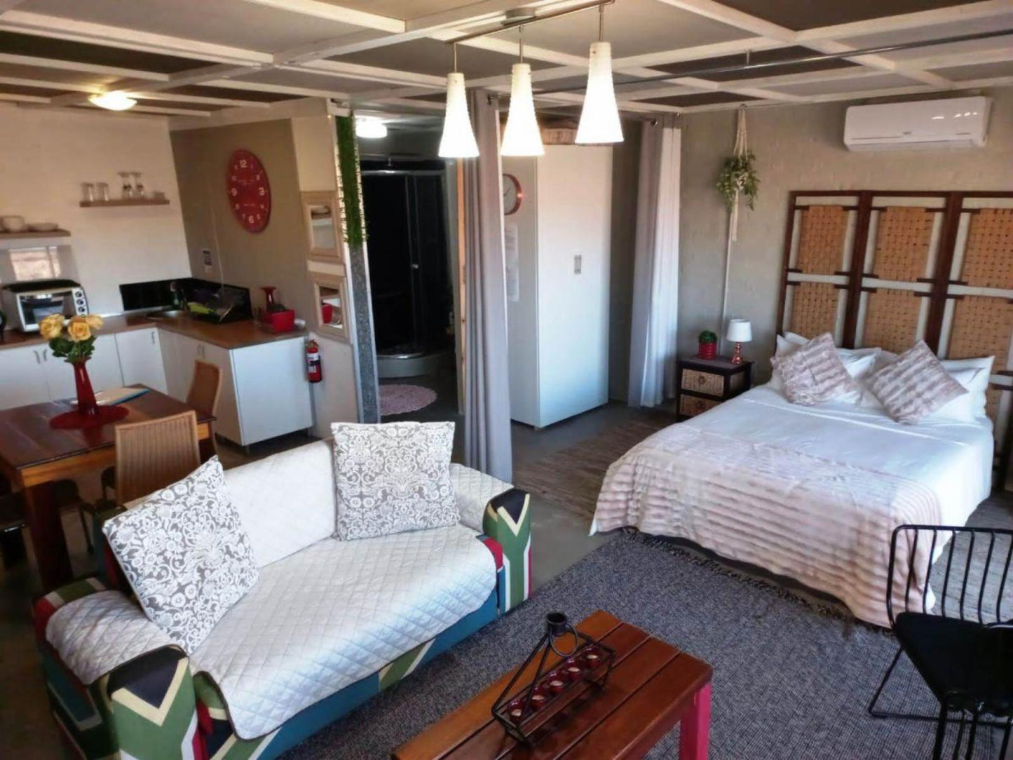 Rustic Apartment Brackenfell @ Azura Sleep