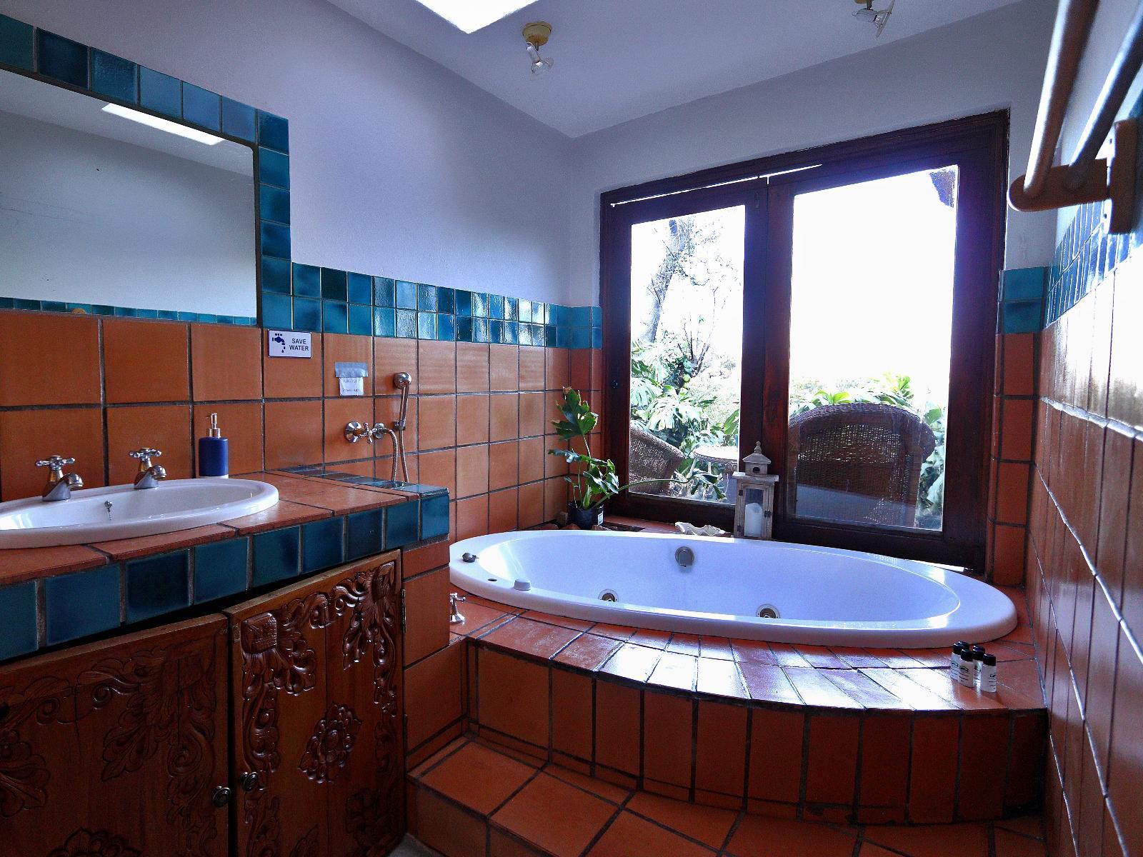 Bali At Scenic Haven Lodge, Cabana Family Room, Bathroom, Swimming Pool