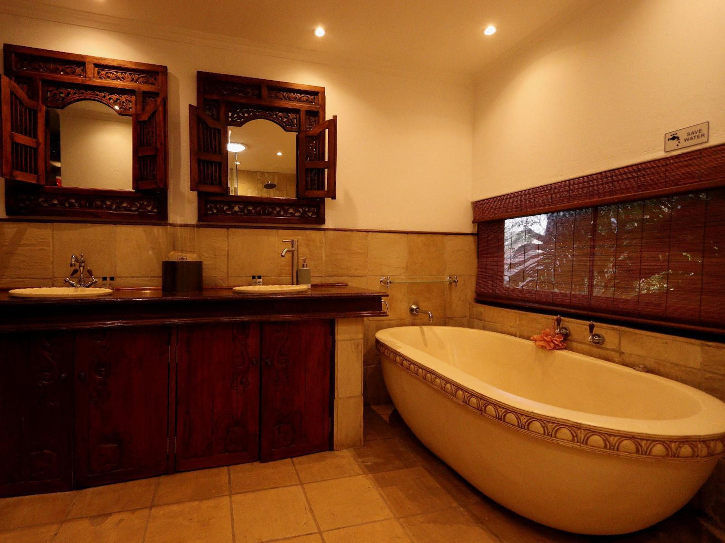 Bali At Scenic Haven Lodge, Gili Suite, Colorful, Bathroom