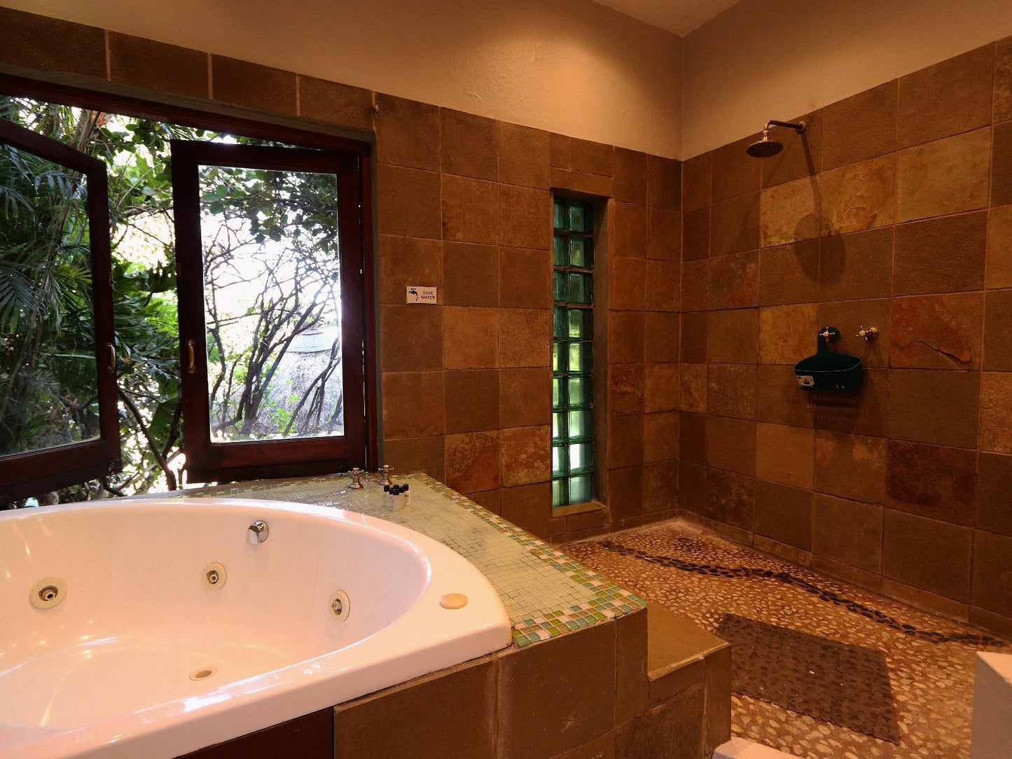 Bali At Scenic Haven Lodge, Lombok Suite, Bathroom, Swimming Pool