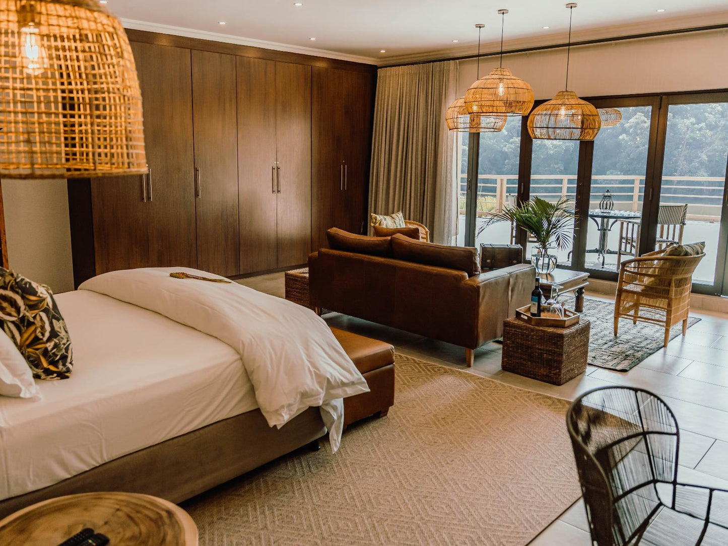 Luxury Double Room @ Bambuu Lakeside Lodge