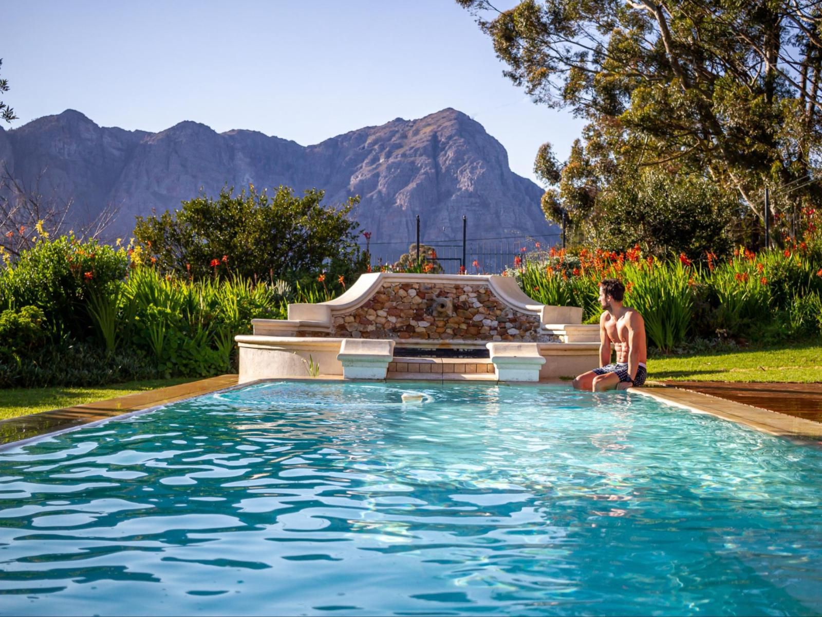 Banhoek Corner Guesthouse, Swimming Pool, Person