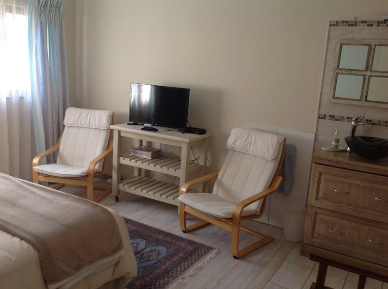 Barlinka Lane Flatlet Self Catering Helena Heights Somerset West Western Cape South Africa Living Room