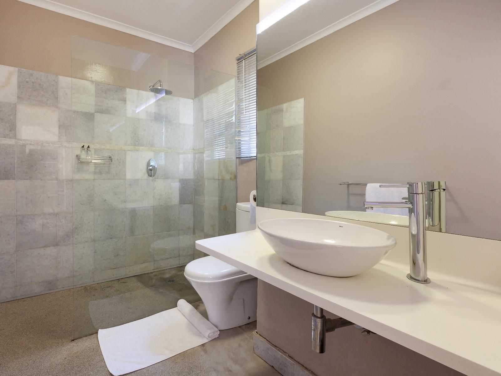 Barry Hall Apartments Fresnaye Cape Town Western Cape South Africa Bathroom