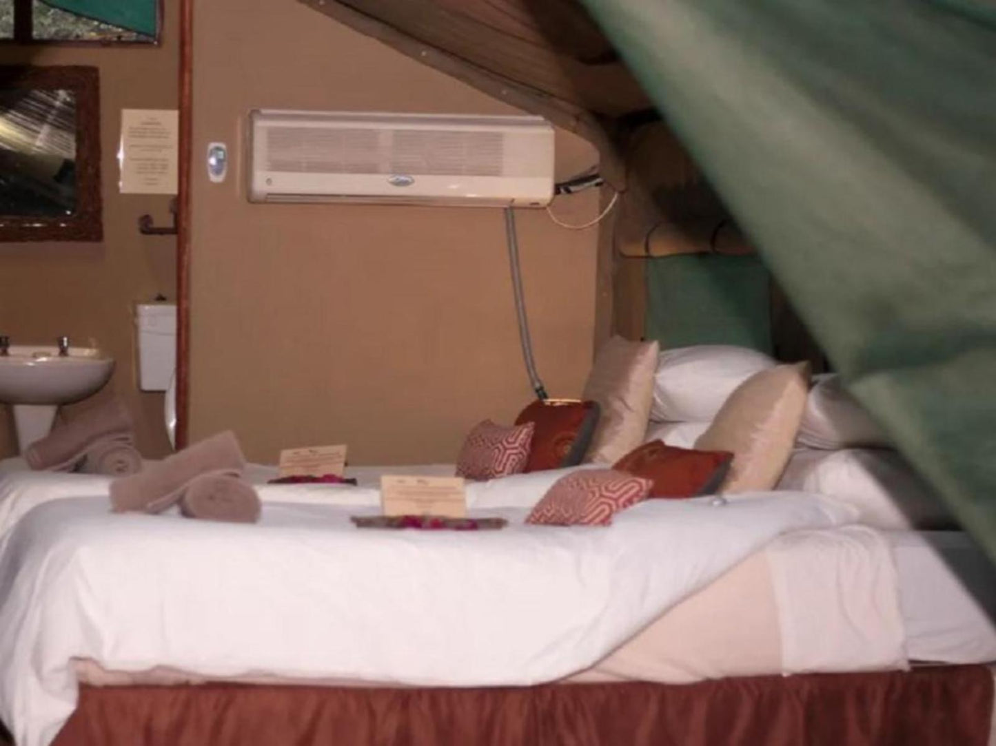 Hemmingway Standard Luxury Tent Unit 1 @ Bateleur Tented Safari Lodge