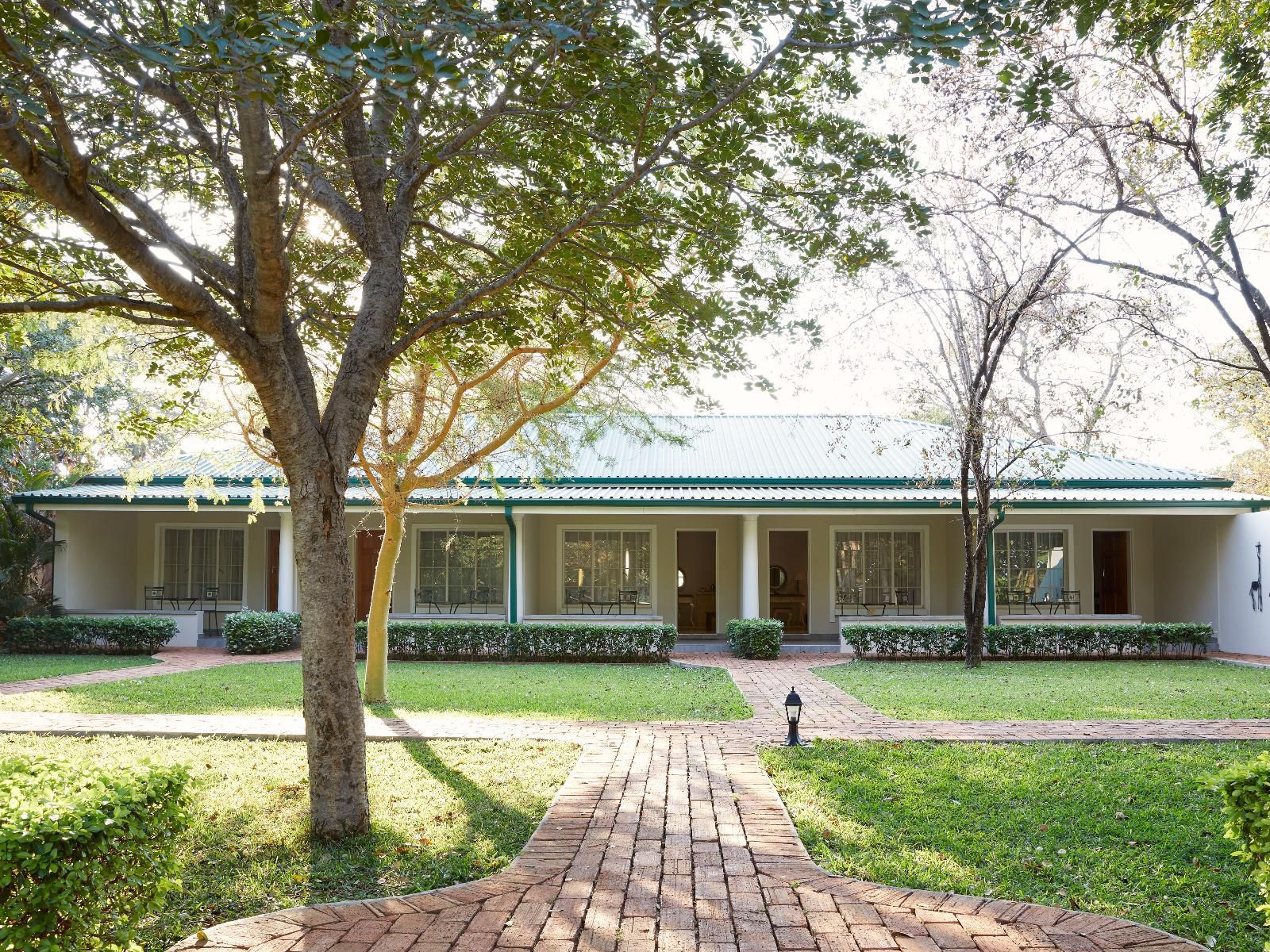 Batonka Guest Lodge, House, Building, Architecture