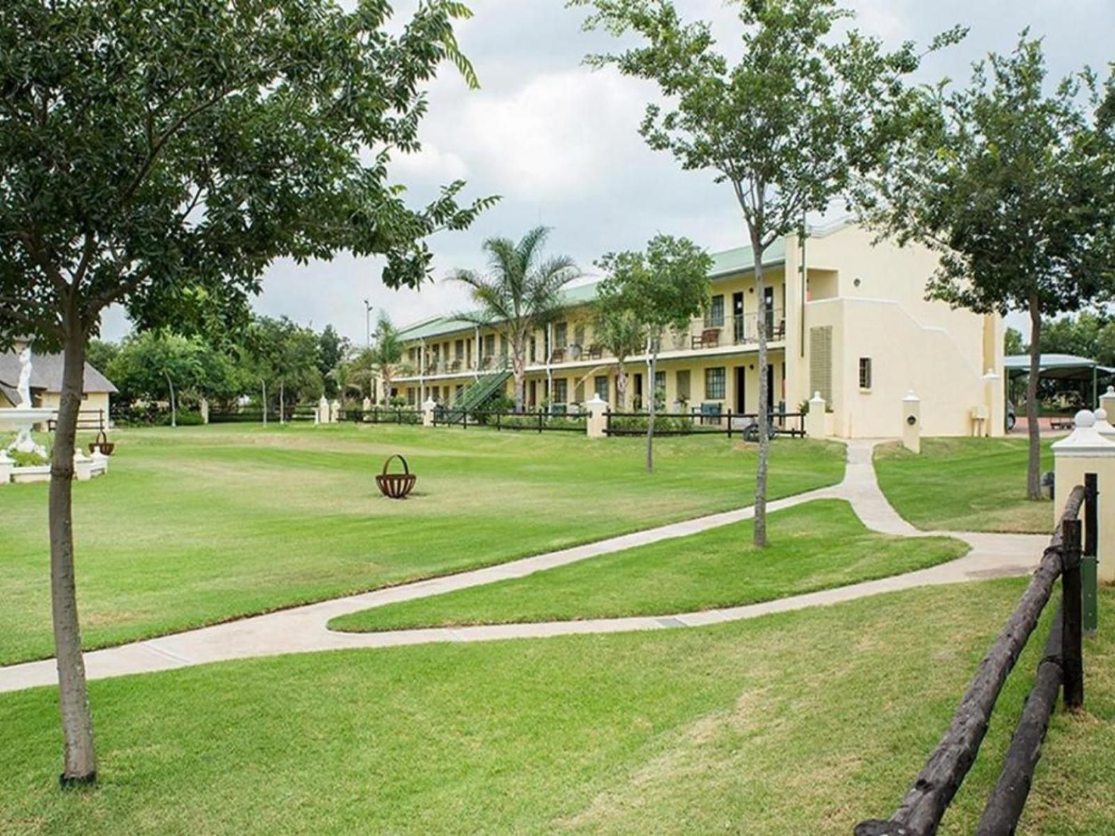 Battlefields Country Lodge Dundee Kwazulu Natal South Africa House, Building, Architecture, Palm Tree, Plant, Nature, Wood