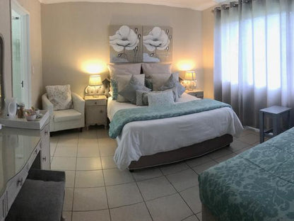 Triple room with en suite bathroom @ Bay Breeze Guesthouse