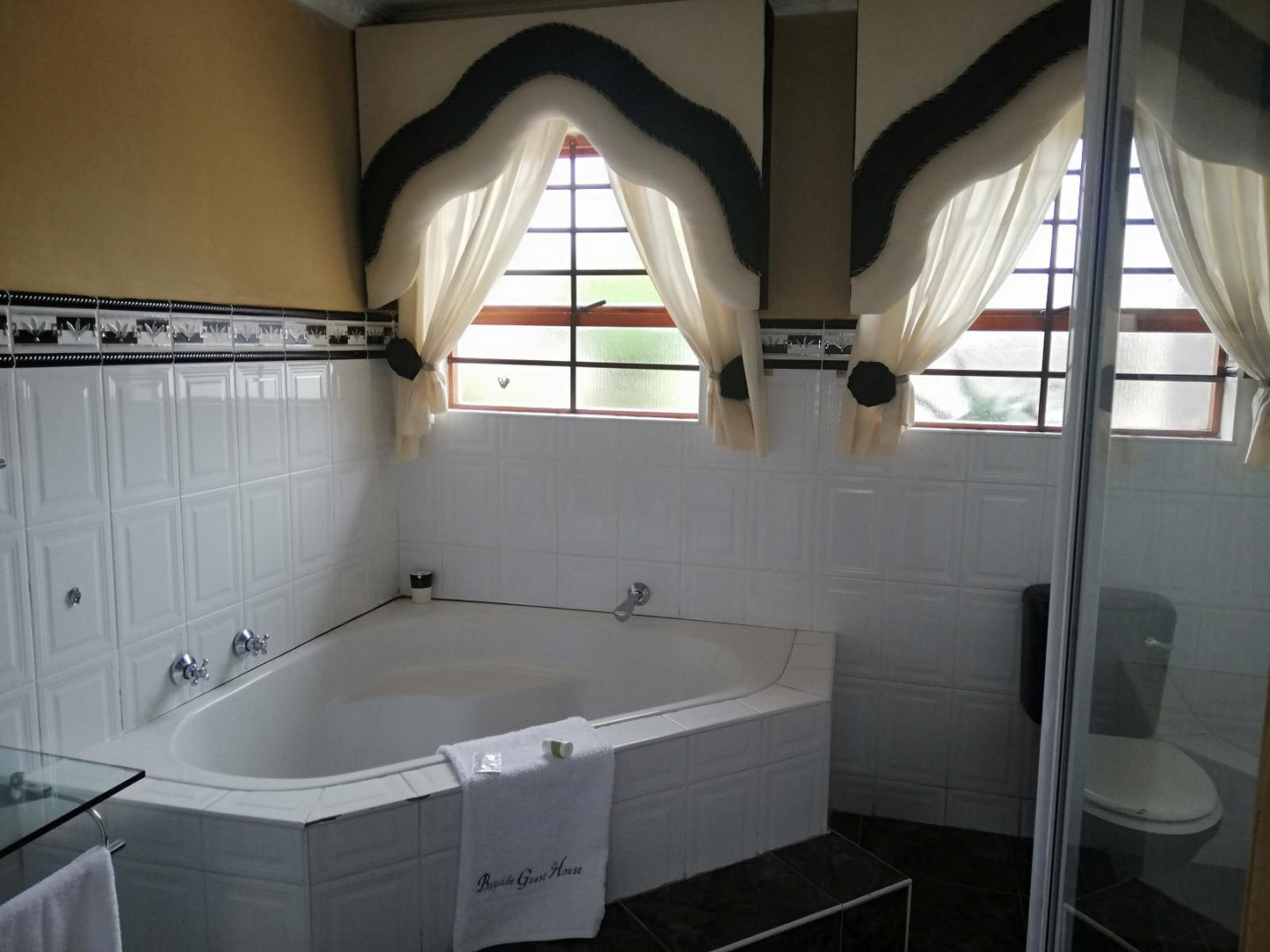 Bayside Guest House Beacon Bay East London Eastern Cape South Africa Bathroom, Swimming Pool