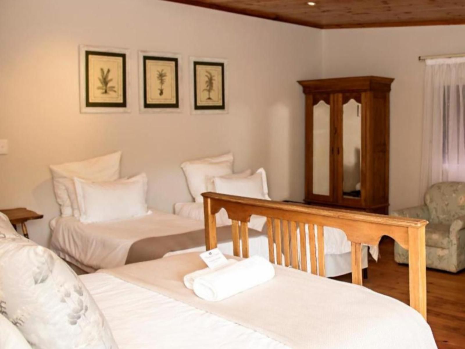 Beaufort Manor Country Lodge, Deluxe King Bedded Room, Sepia Tones