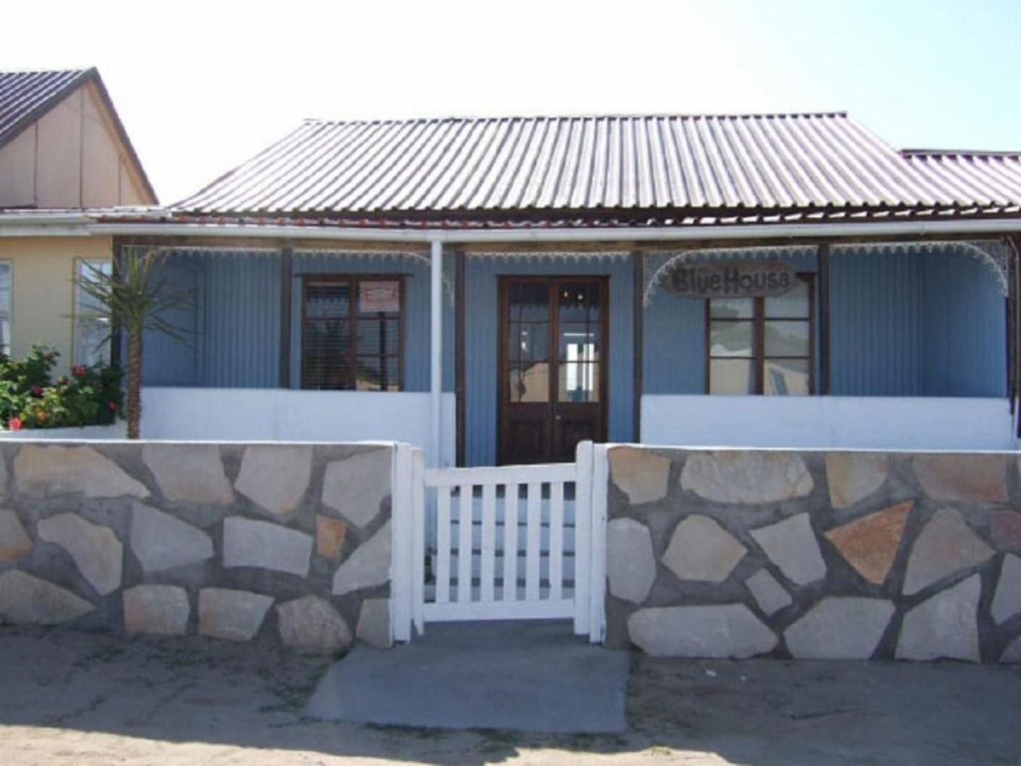 Bedrock Lodge, House, Building, Architecture