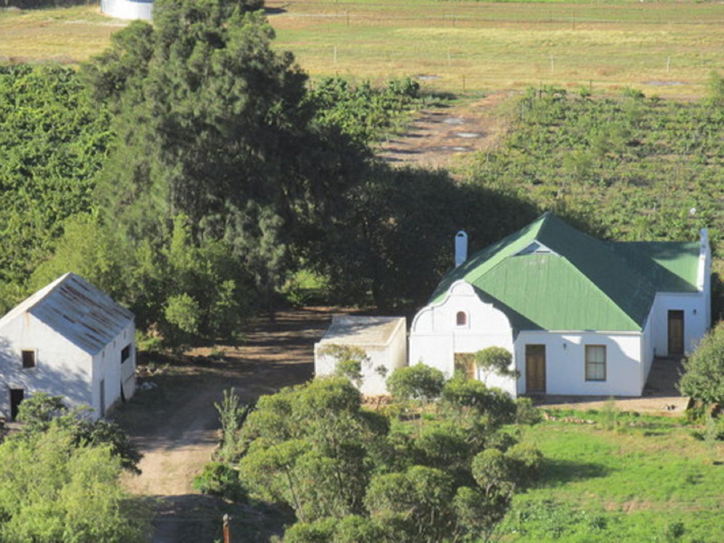 Four-Bedroom Manor House @ The Country Garden