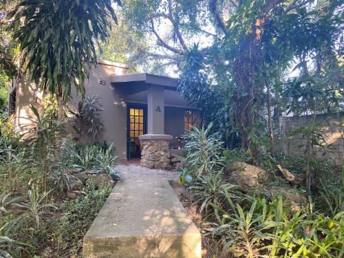 Belgrace White River Mpumalanga South Africa House, Building, Architecture, Palm Tree, Plant, Nature, Wood, Garden