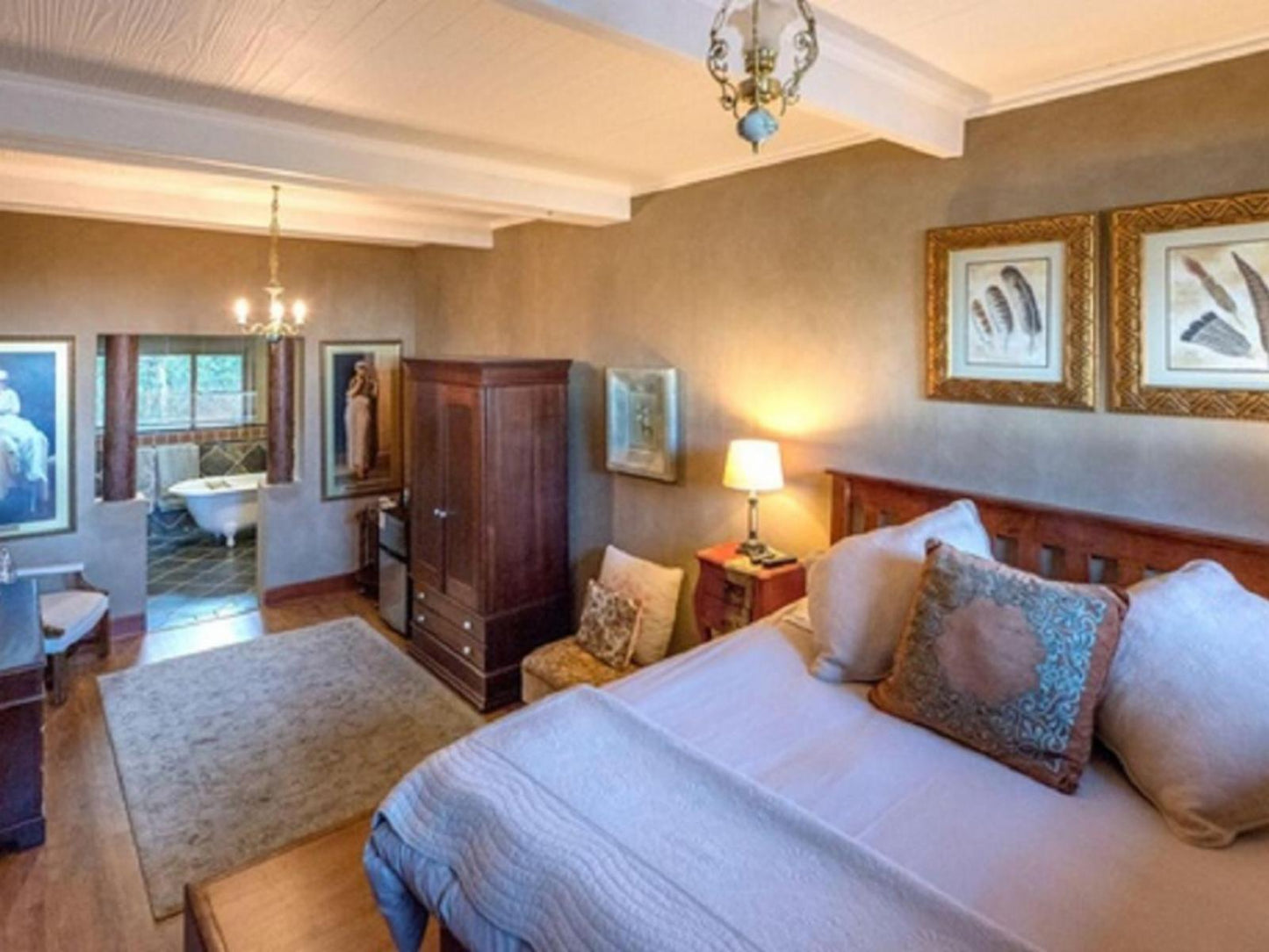 Deluxe Suites with full bathroom @ Belle Foret Guest House And Function Venue