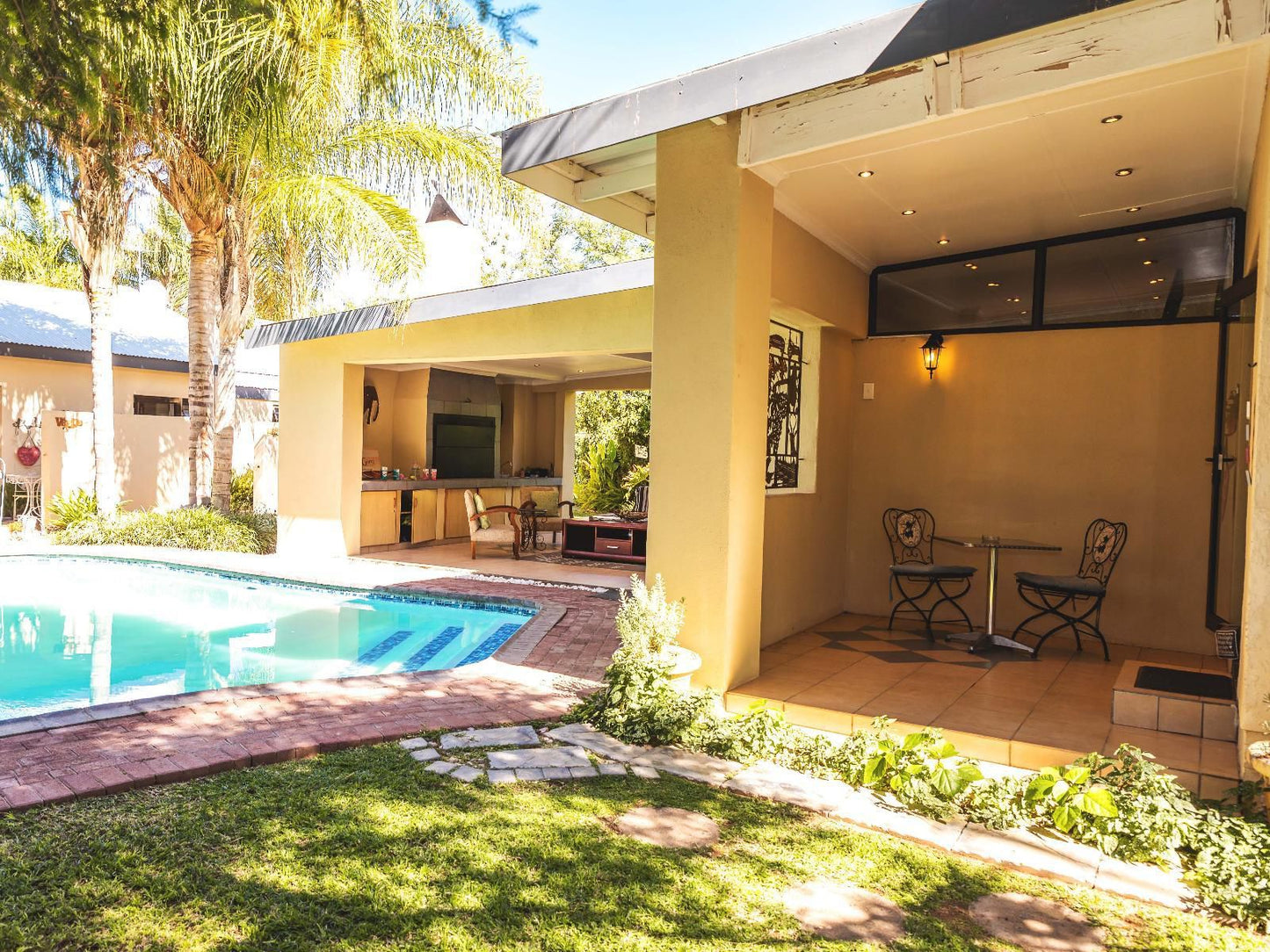 Be My Guest Guesthouse Upington Northern Cape South Africa House, Building, Architecture, Palm Tree, Plant, Nature, Wood, Swimming Pool