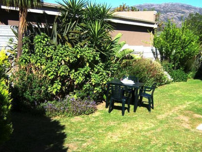 Berg En Dal Guesthouse Villiersdorp Western Cape South Africa House, Building, Architecture, Palm Tree, Plant, Nature, Wood, Garden